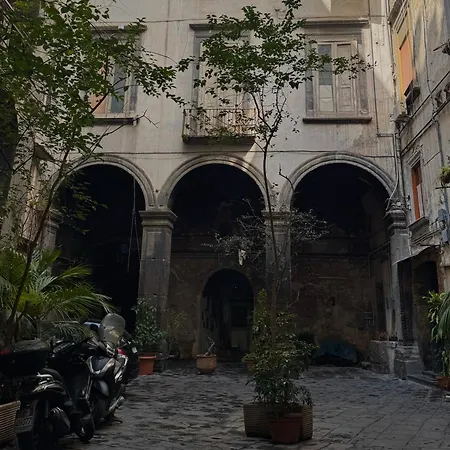 Parthenope Couette-café Naples